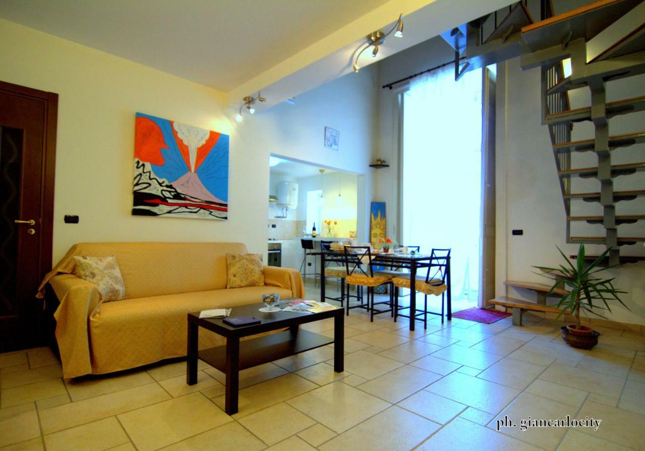 Spicchi Di Sole Bed & Breakfast เนเปิลส์ ภายนอก รูปภาพ