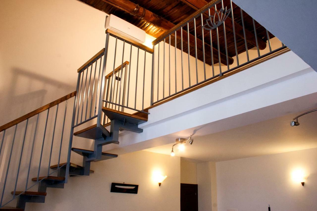 Spicchi Di Sole Bed & Breakfast เนเปิลส์ ภายนอก รูปภาพ