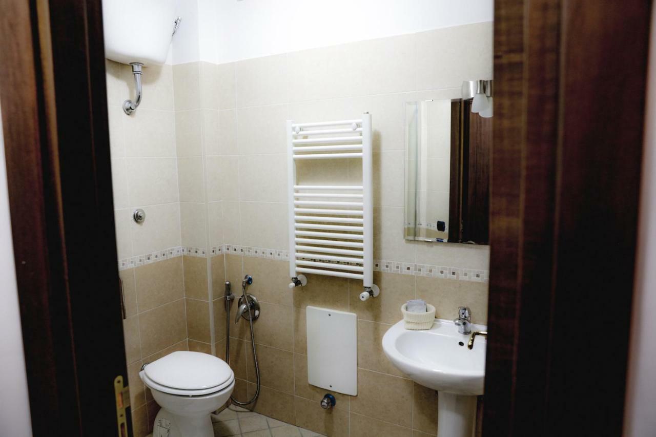 Spicchi Di Sole Bed & Breakfast เนเปิลส์ ภายนอก รูปภาพ